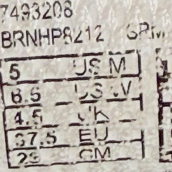 New Balance White and Gray Sneakers - Picture 11 of 11